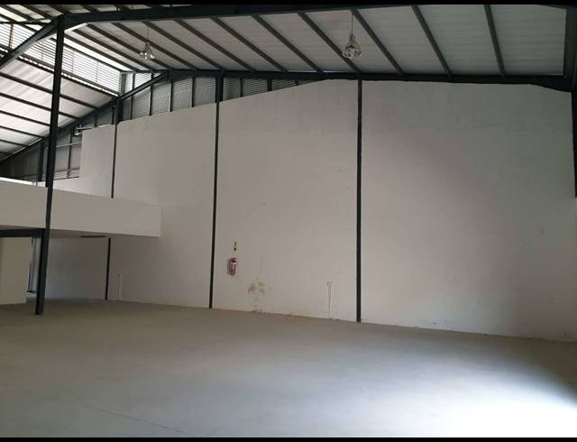 540M² WAREHOUSE FOR SALE IN KILLARNEY GARDENS